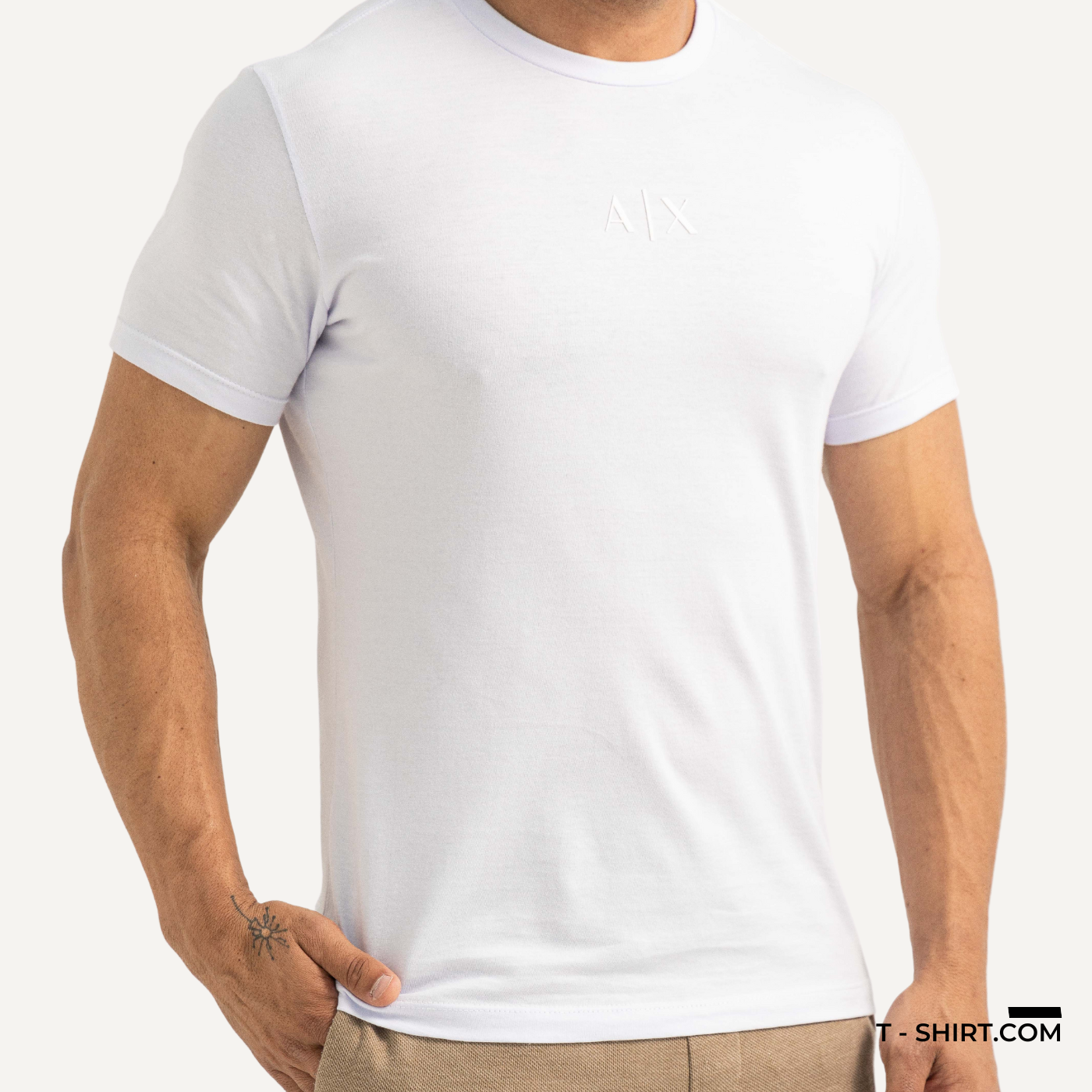 Camiseta Armani Exchange Logo Central