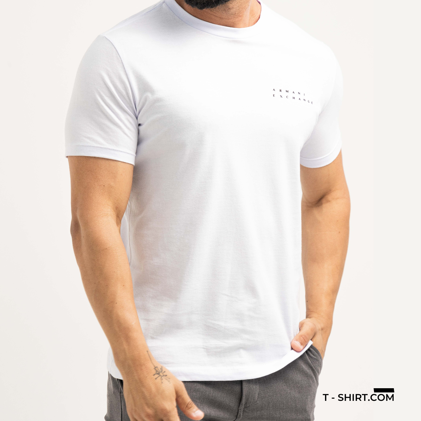 Camiseta Armani Exchange Logo Estampada