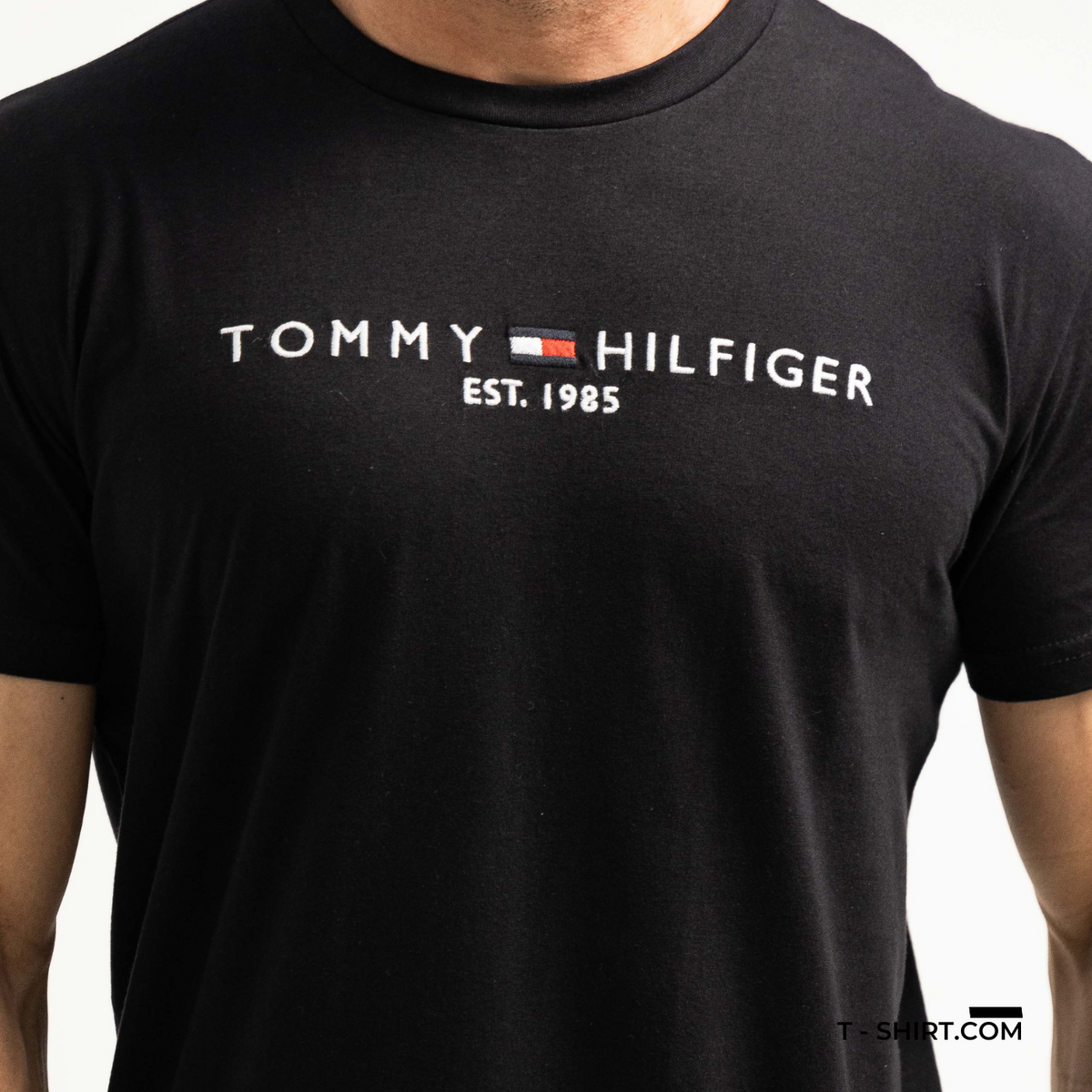 Camiseta Tommy Hilfiger Bordada