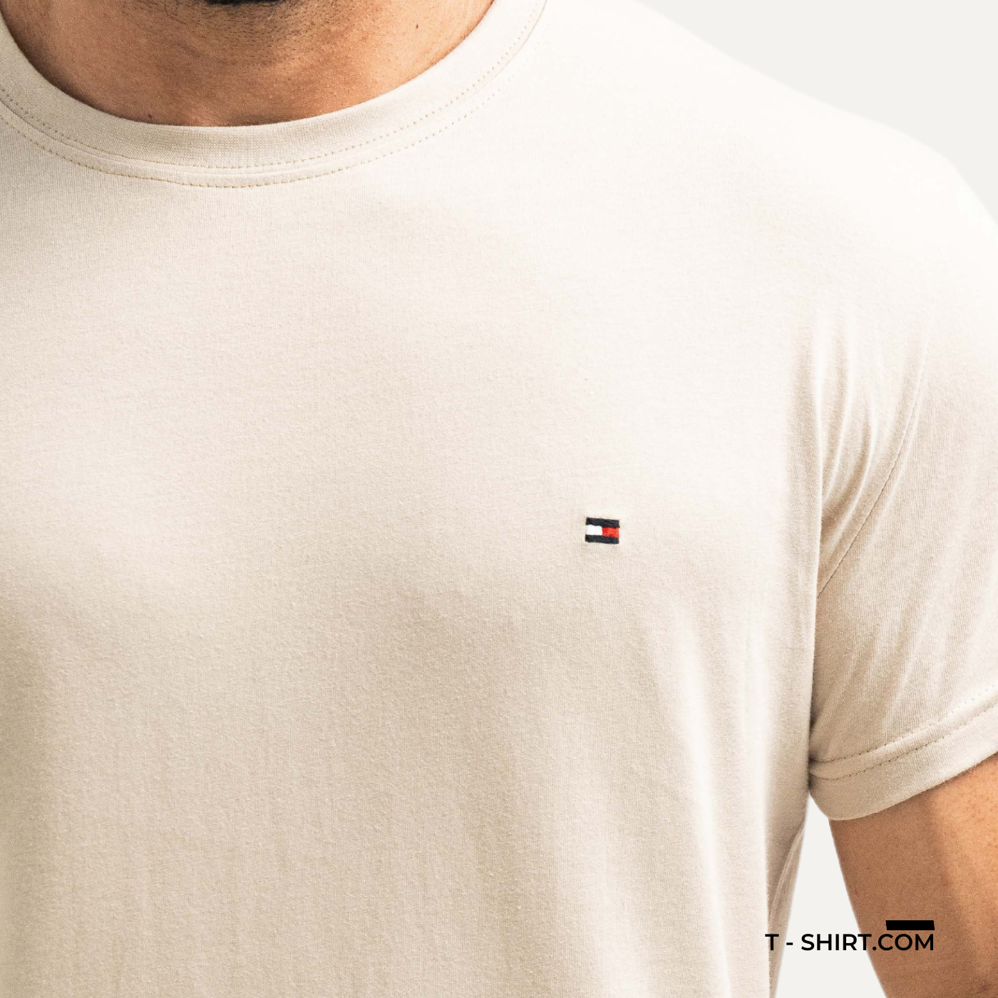 Camiseta Básica Logo Tommy Hilfiger