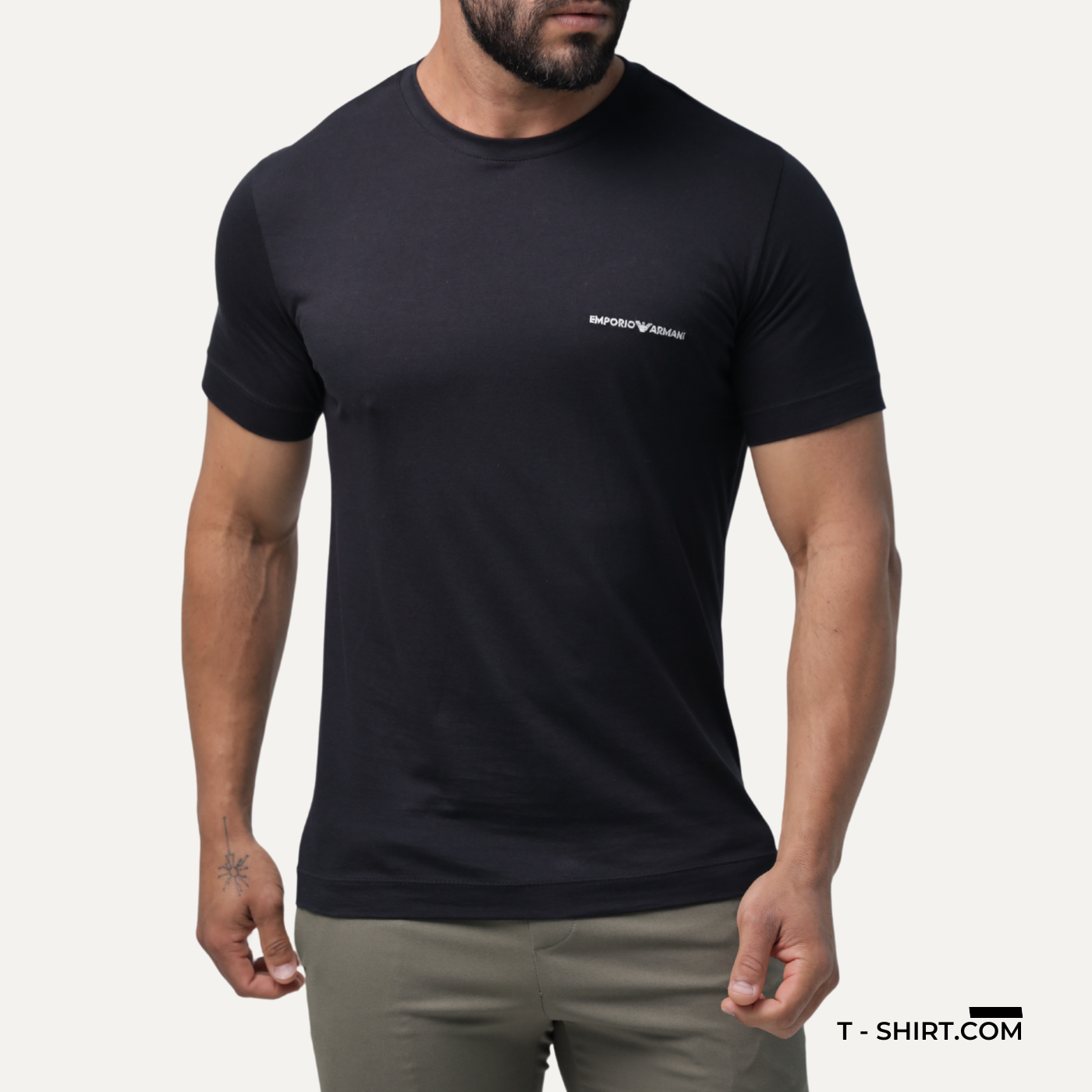 Camiseta Empório Armani Logo Bordada Básica